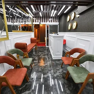 Otel Sea Moon, İstanbul