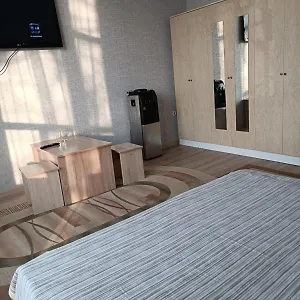 https://rovny.hotels-of-almaty.com